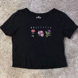 Hollister Cropped Tee